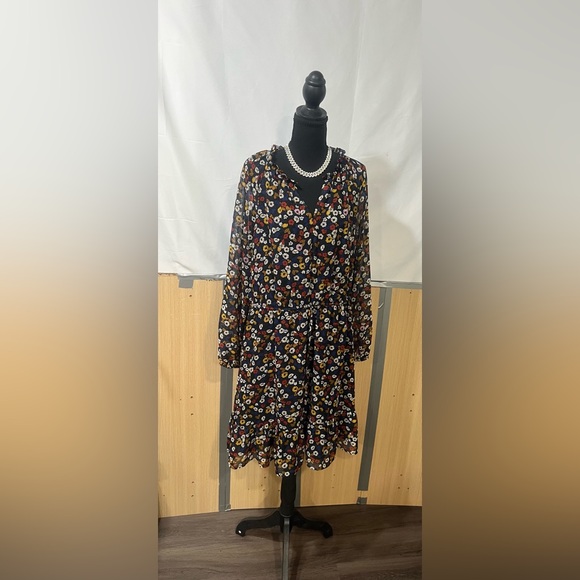 Ann Taylor Dresses & Skirts - Ann Taylor Multicolor Floral Long Sleeve Dress